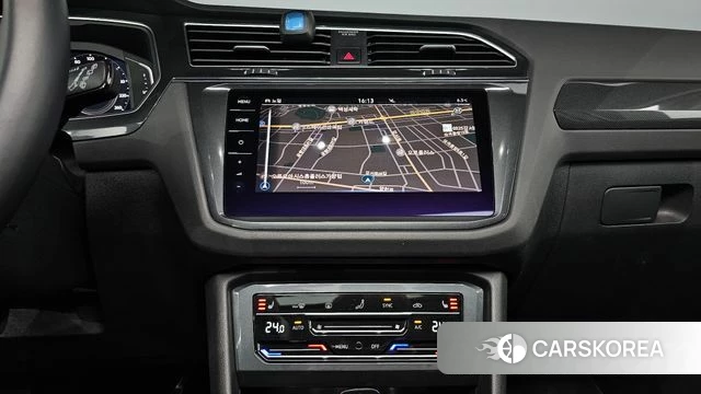 Volkswagen Tiguan second Generation 2022 Серебряный из Кореи, фото 5