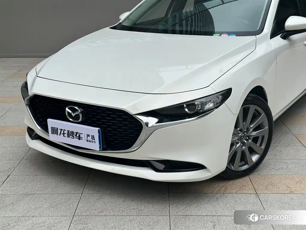 Mazda 3 2022 Белый из Китая, фото 5