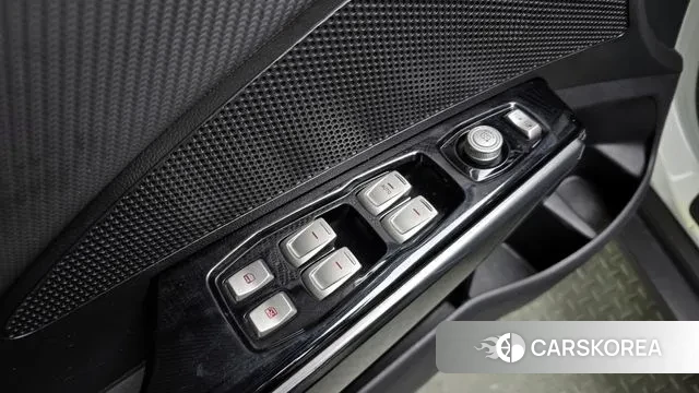 Ssangyong Tivoli Armor 2018 Белый из Кореи, фото 5