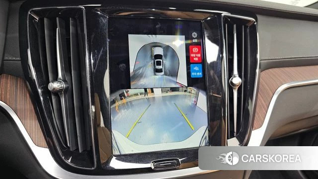 Volvo S60 3rd generation 2023 Белый из Кореи, фото 5