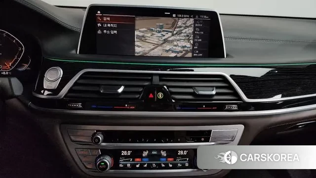 BMW 7 Series (G11) 2020 Серебристо-серый из Кореи, фото 5