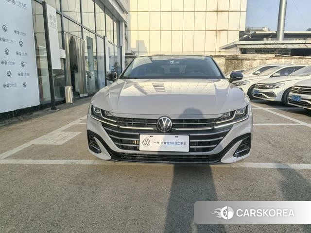 Volkswagen CC 2024 Темно-серый из Китая, фото 5