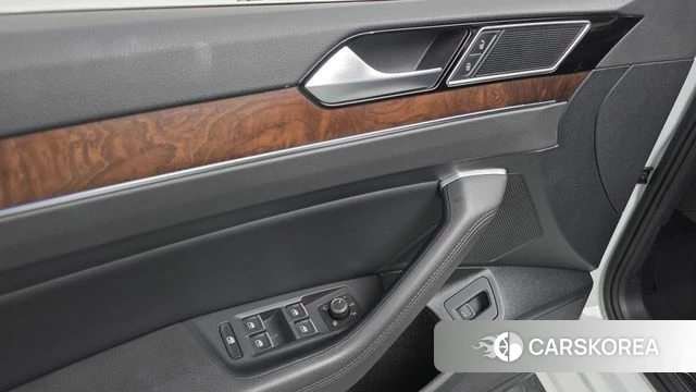 Volkswagen Passat GT (B8) 2018 Белый из Кореи, фото 5