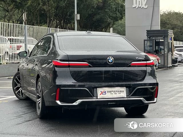 BMW 7 series 2023 Черный из Китая, фото 5