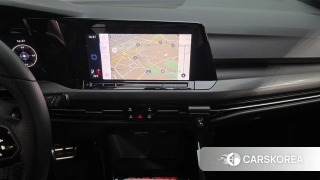 Volkswagen Golf 8th Generation 2023 Синий из Кореи, фото 5