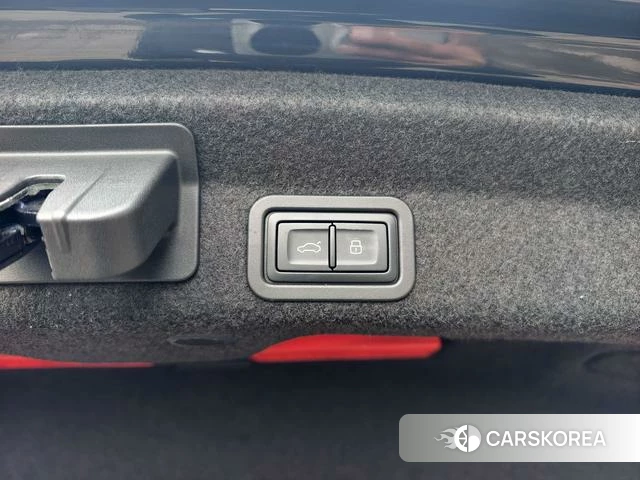 Audi A6L 2025 Черный из Китая, фото 5