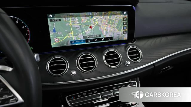 Mercedes-Benz E-Class W213 2023 Белый из Кореи, фото 5