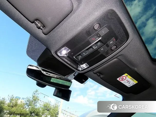 Audi Q3 (F3) 2023 Белый из Кореи, фото 5