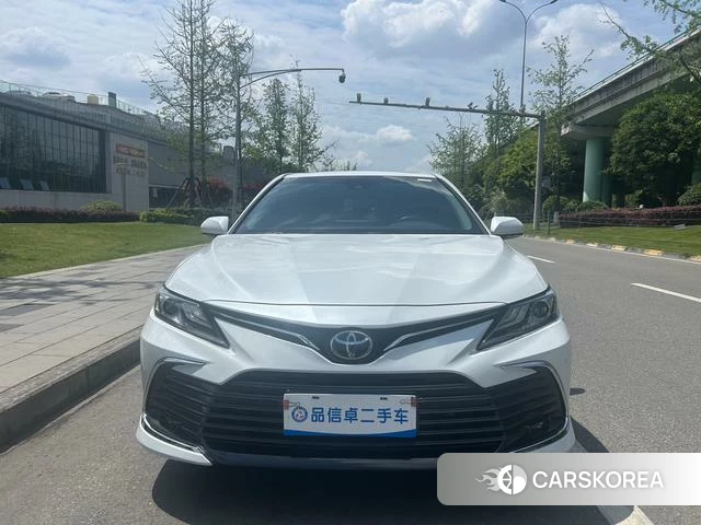 Toyota Camry 2023 Белый из Китая, фото 5