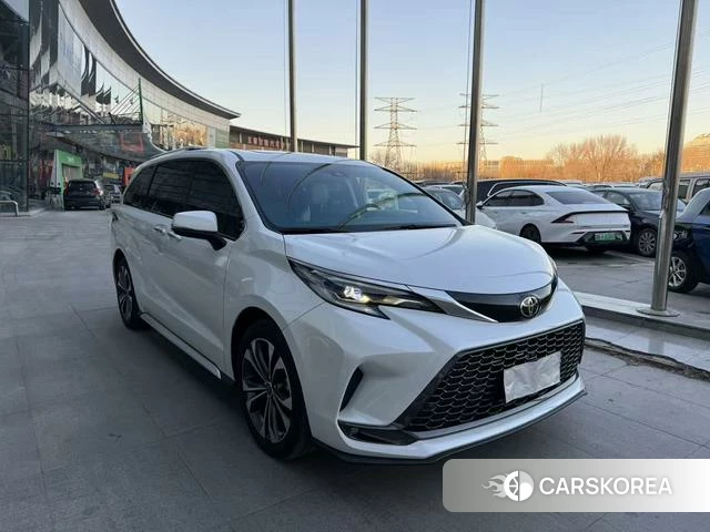 Toyota Grevia 2025 Белый из Китая, фото 5
