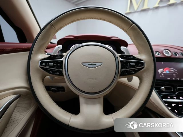 Aston Martin DBX 2021 Красный из Кореи, фото 5