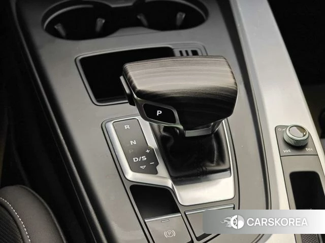 Audi A4L 2024 Темно-серый из Китая, фото 5