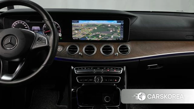 Mercedes-Benz E-Class W213 2018 Черный из Кореи, фото 5