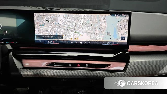 BMW 5 Series (G60) 2025 Черный из Кореи, фото 5