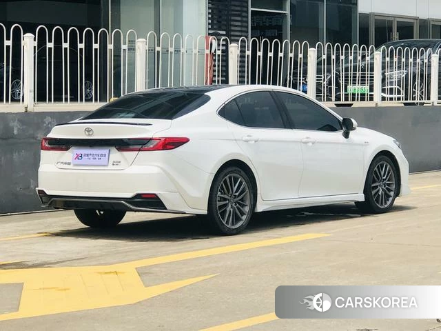 Toyota Camry 2025 Белый из Китая, фото 5