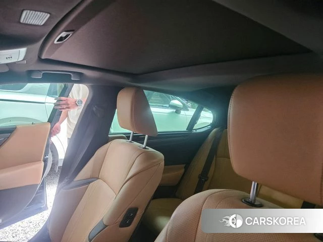 Lexus ES300h 7th generation 2021 Черный из Кореи, фото 5