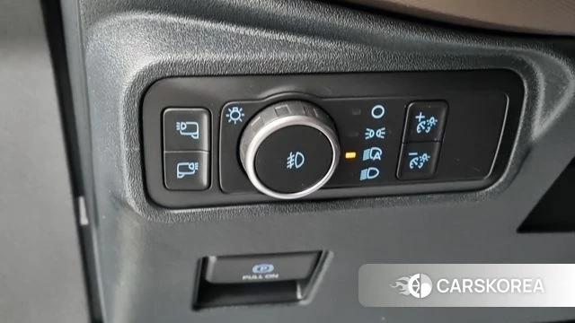Ford Bronco 6th Generation 2022 Светло-серебряный цвет из Кореи, фото 5