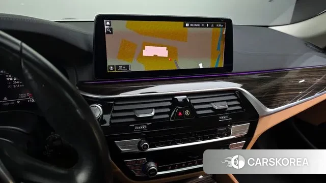 BMW 5 Series (G30) 2020 Белый из Кореи, фото 5