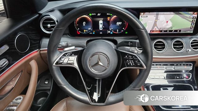 Mercedes-Benz E-Class W213 2022 Белый из Кореи, фото 5
