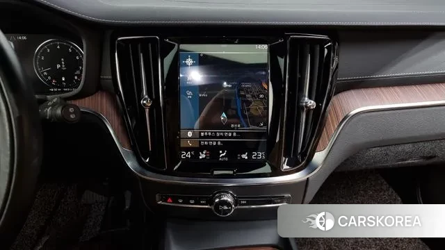 Volvo V60 Cross-Country 2nd Generation 2021 Серебристо-серый из Кореи, фото 5