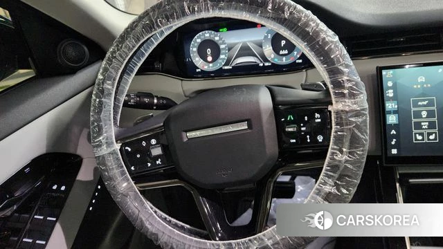Land Rover Range Rover Evoque 2nd Generation 2025 Серебряный из Кореи, фото 5