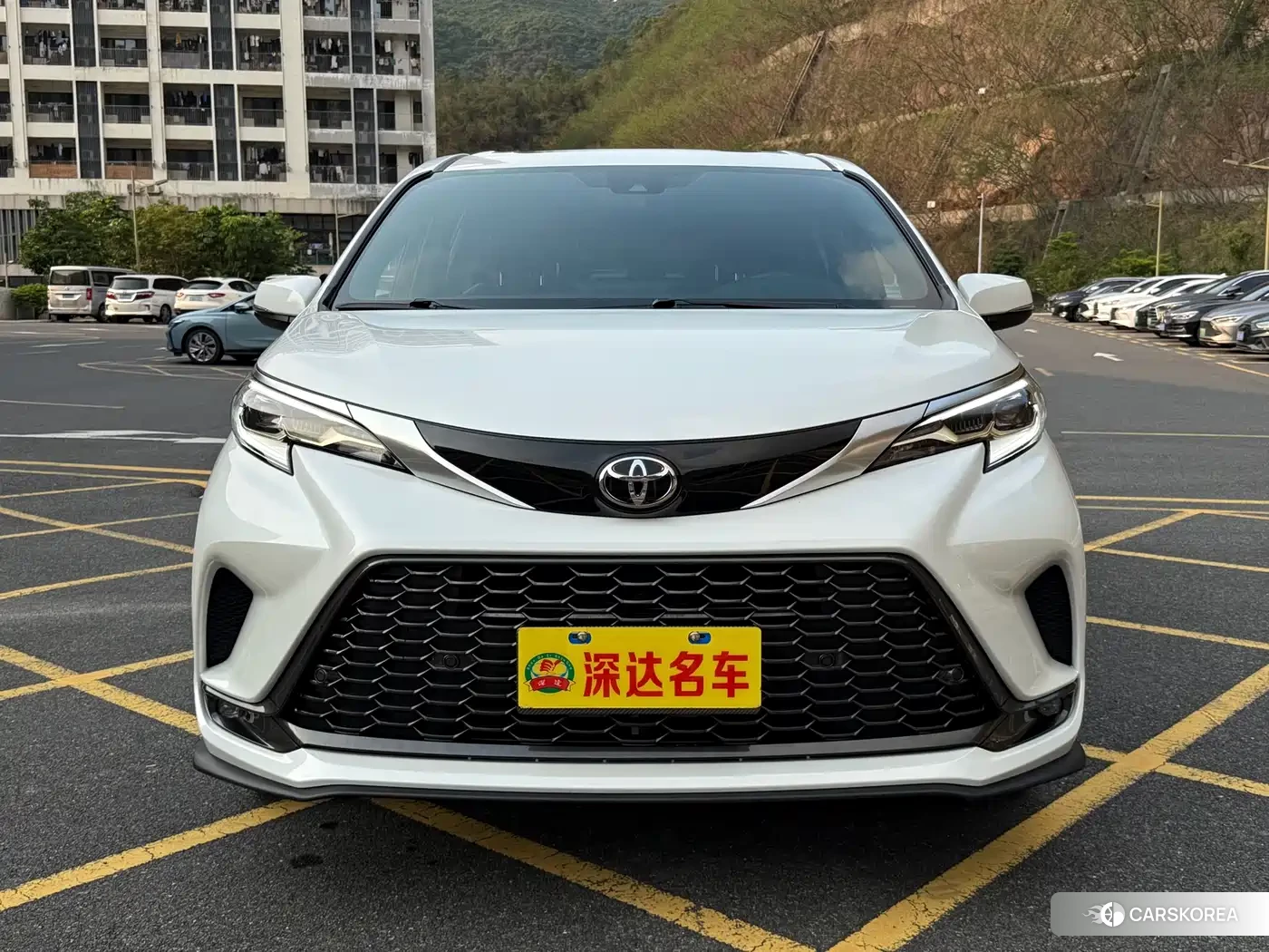 Toyota Grevia 2024 Белый из Китая, фото 6