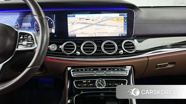 Mercedes-Benz E-Class W213 2019 Черный из Кореи, фото 5