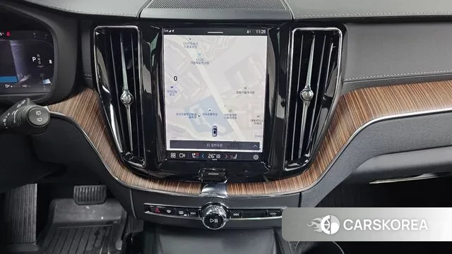 Volvo XC60 second Generation 2021 Белый из Кореи, фото 5