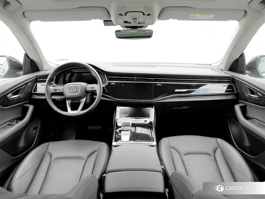 Audi Q8 2023 Черный из Китая, фото 5