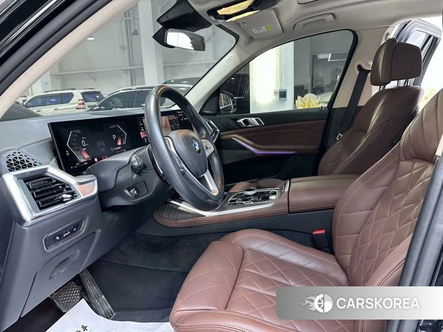 BMW X7 2024 Черный из Китая, фото 5