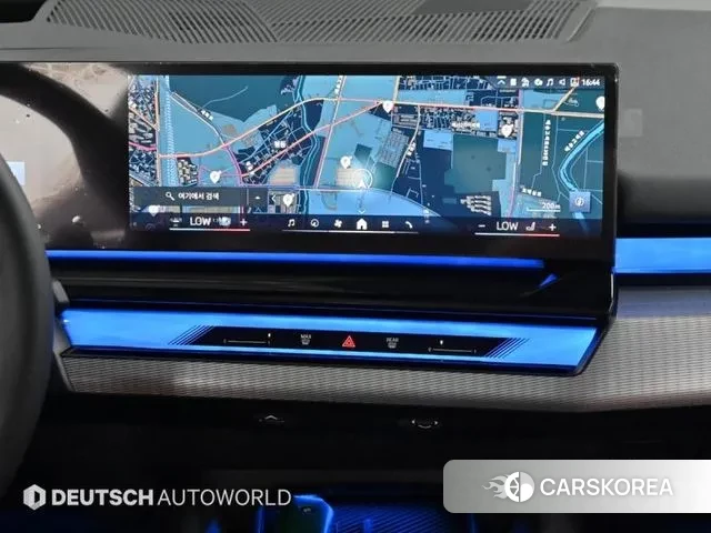 BMW 5 Series (G60) 2025 Белый из Кореи, фото 5