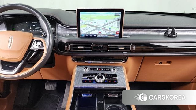 Lincoln Aviator 2nd generation 2021 Белый из Кореи, фото 5