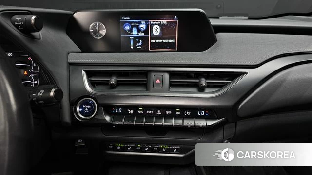 Lexus UX250h 2020 Серебристо-серый из Кореи, фото 5