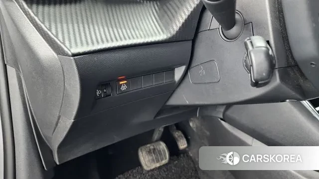 Peugeot e-208 second Generation 2022 Серый из Кореи, фото 5