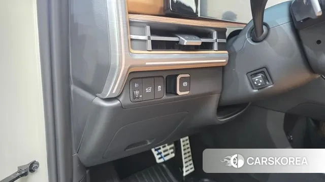 Hyundai Santa Fe (MX5) 2024 Светло-серебряный цвет из Кореи, фото 5