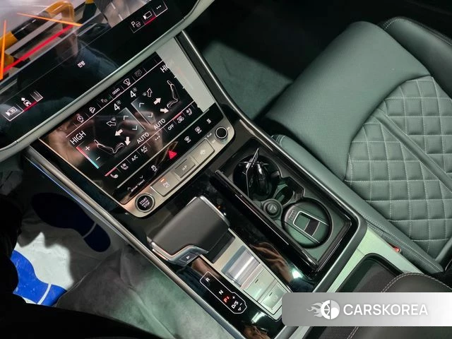 Audi Q8 (4M) 2025 Черный из Кореи, фото 5