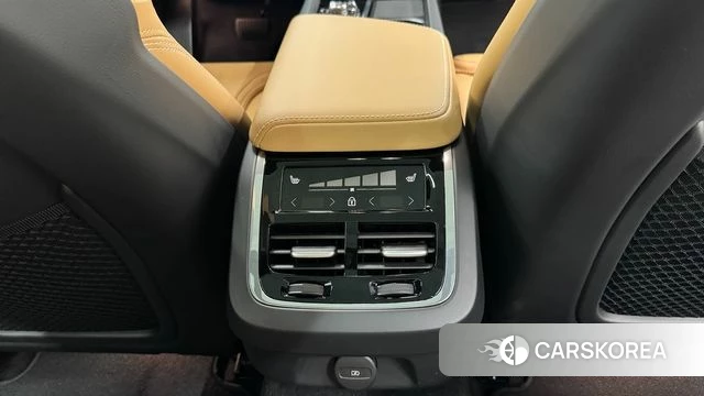 Volvo V60 Cross-Country 2nd Generation 2025 Белый из Кореи, фото 5