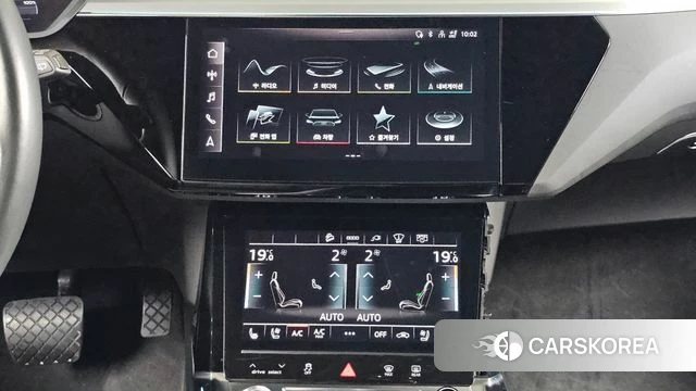 Audi e-Tron 2022 Черный из Кореи, фото 5