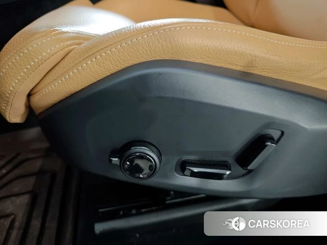 Volvo XC60 2019 Белый из Китая, фото 5