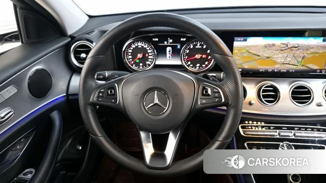 Mercedes-Benz E-Class W213 2018 Белый из Кореи, фото 5