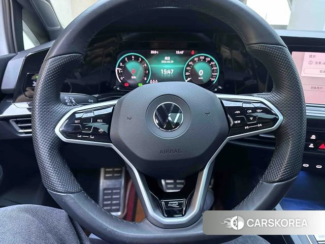 Volkswagen Golf 2023 Белый из Китая, фото 5