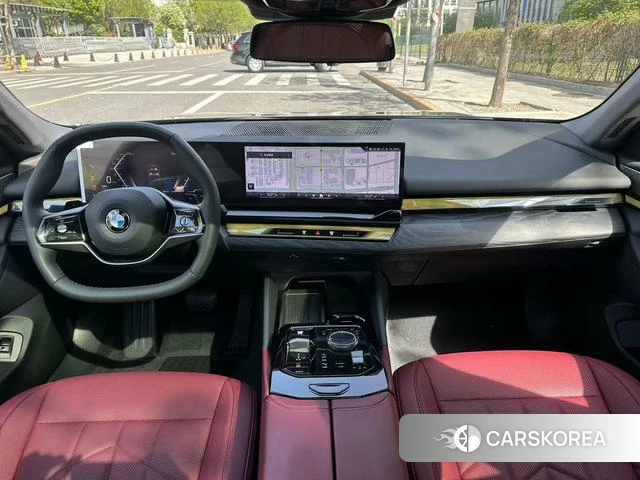 BMW 5 series 2025 Черный из Китая, фото 5