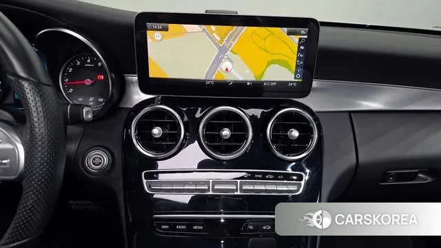 Mercedes-Benz C-Class W205 2019 Белый из Кореи, фото 5