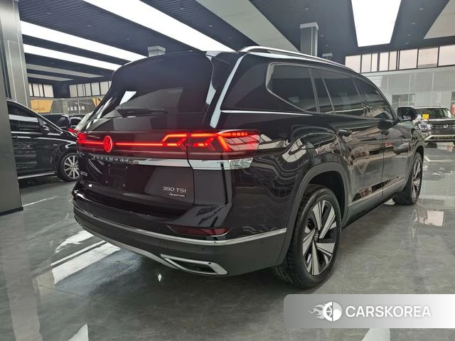 Volkswagen Tourang 2024 Черный из Китая, фото 5