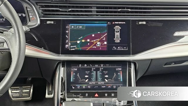 Audi Q8 (4M) 2021 Светло-серебряный цвет из Кореи, фото 5