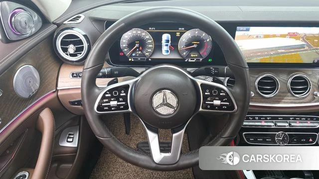 Mercedes-Benz E-Class W213 2018 Белый из Кореи, фото 5
