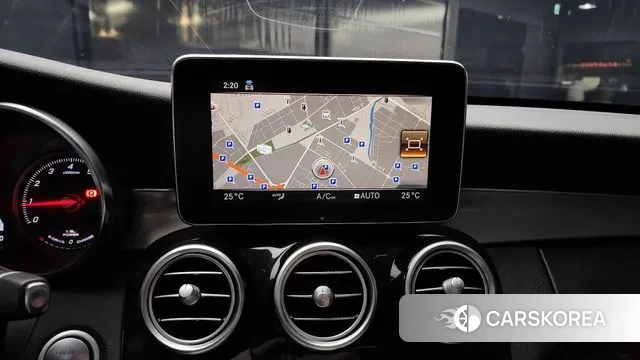 Mercedes-Benz C-Class W205 2018 Белый из Кореи, фото 5