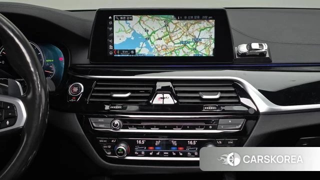 BMW 5 Series (G30) 2018 Серый из Кореи, фото 5