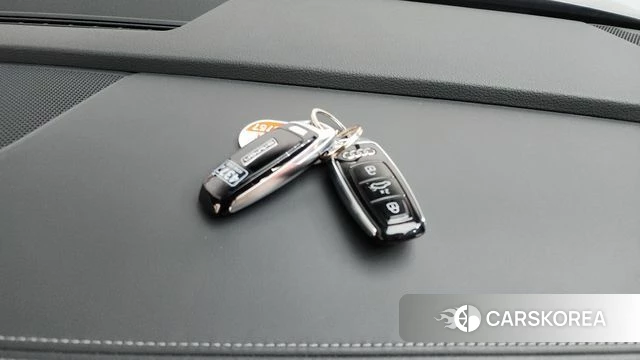 Audi e-Tron 2020 Серый из Кореи, фото 5