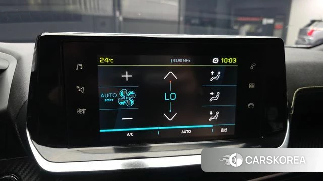 Peugeot e-2008 second generation 2021 Белый из Кореи, фото 5
